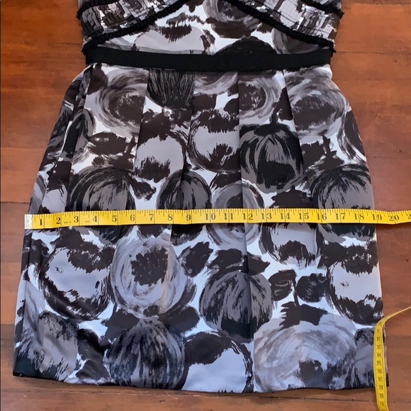 BCBG Black Combo Rosette Strapless Dress NWOT - Picture 5 of 8